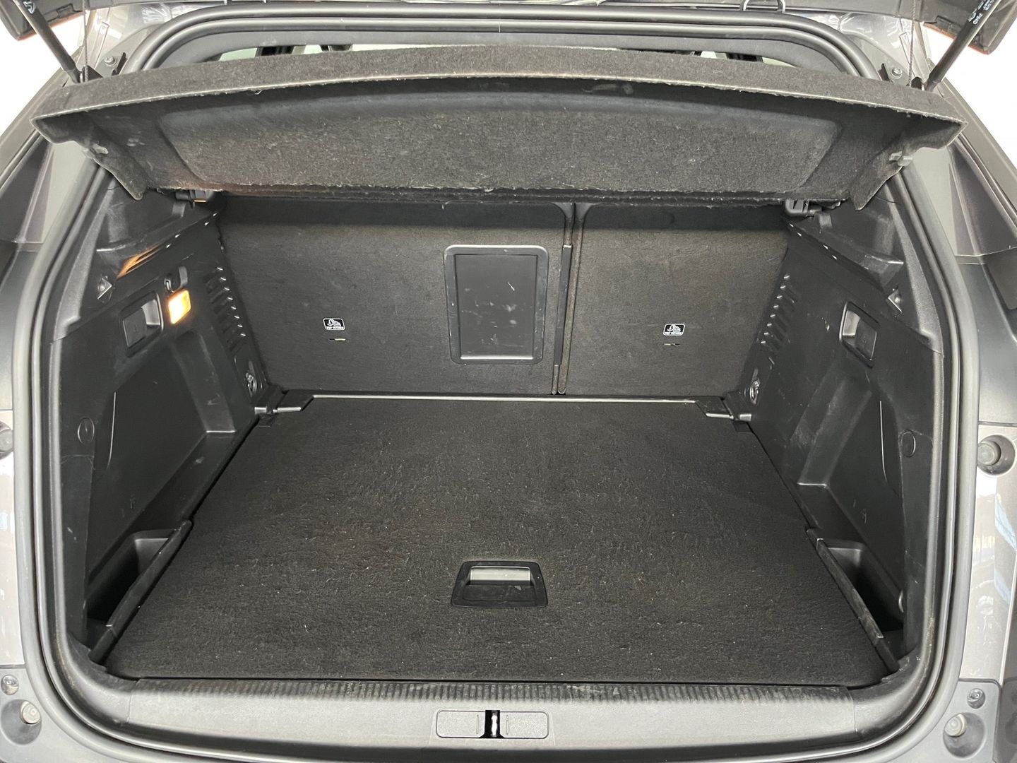 Peugeot 3008 PureTech 130 S&S Allure Pack EAT8 96 kW (130 CV)