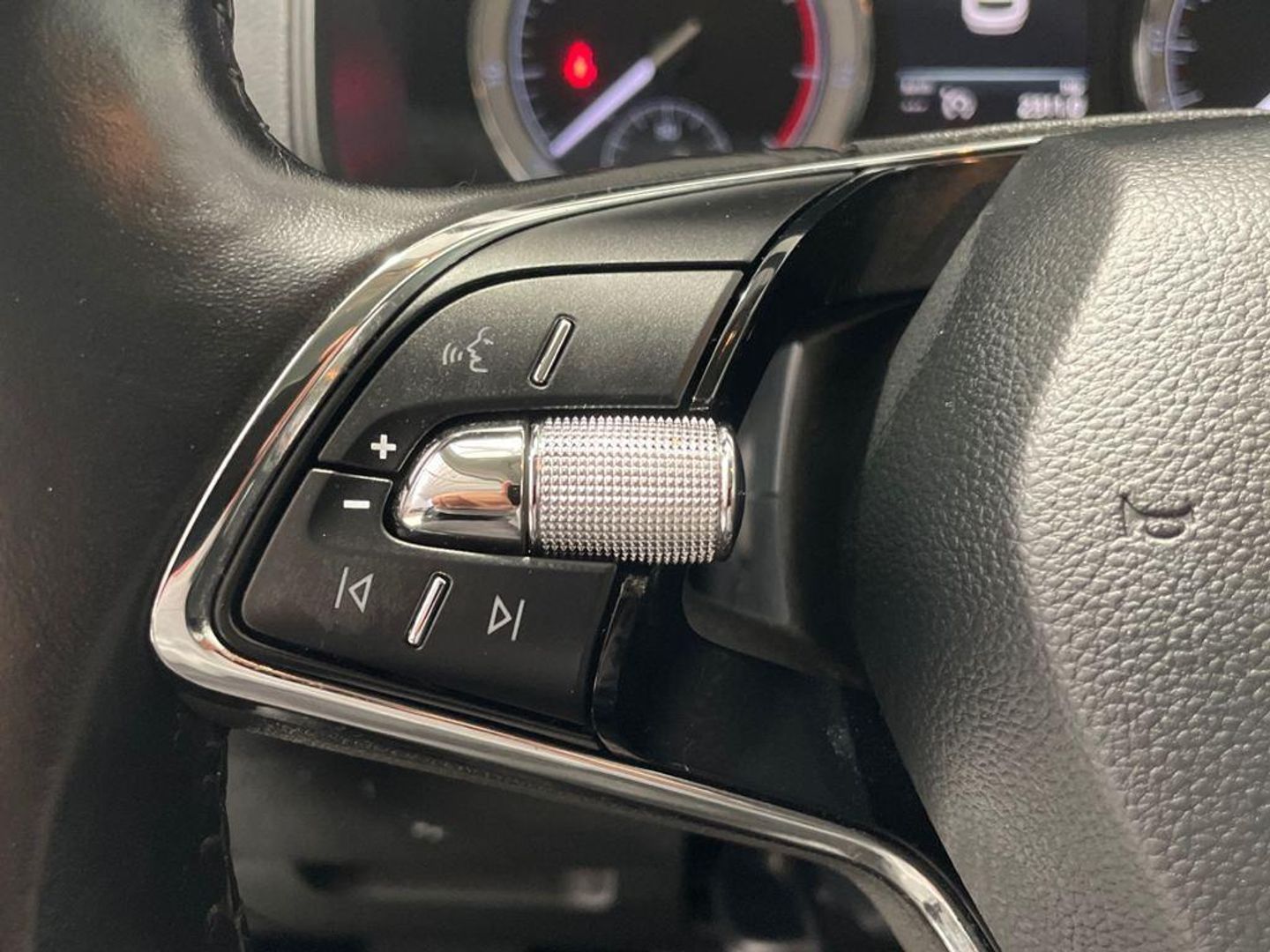 Skoda Karoq 1.0 TSI Ambition 81 kW (110 CV)