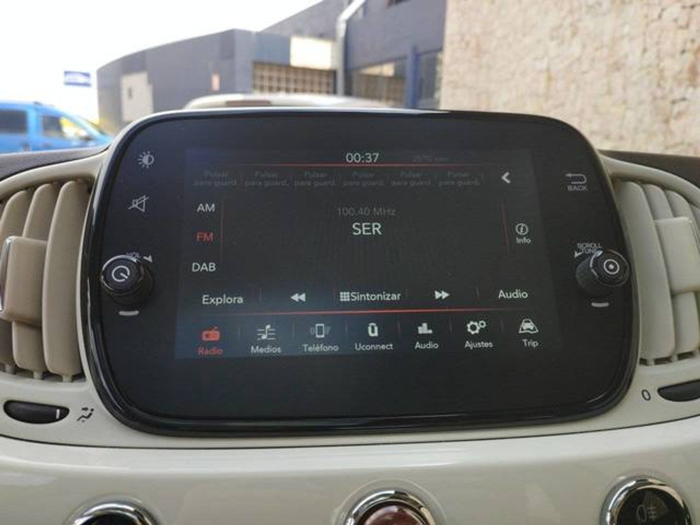 Fiat 500 1.0 Hybrid Dolcevita 51 kW (70 CV)