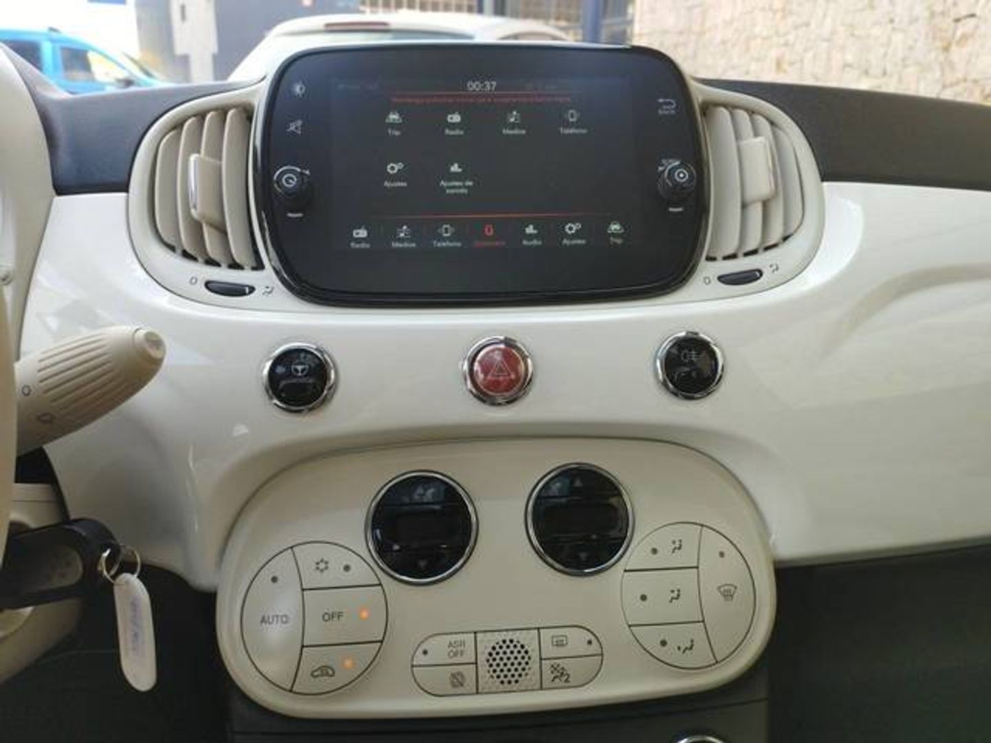 Fiat 500 1.0 Hybrid Dolcevita 51 kW (70 CV)