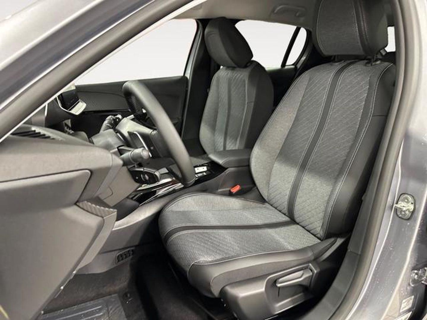 Peugeot 208 PureTech 100 Allure 75 kW (100 CV)