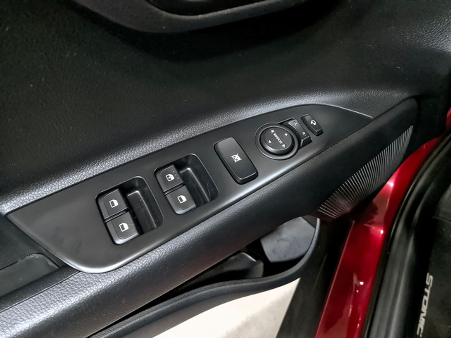 Kia Stonic 1.0 T-GDi MHEV Drive iMT 74 kW (100 CV)