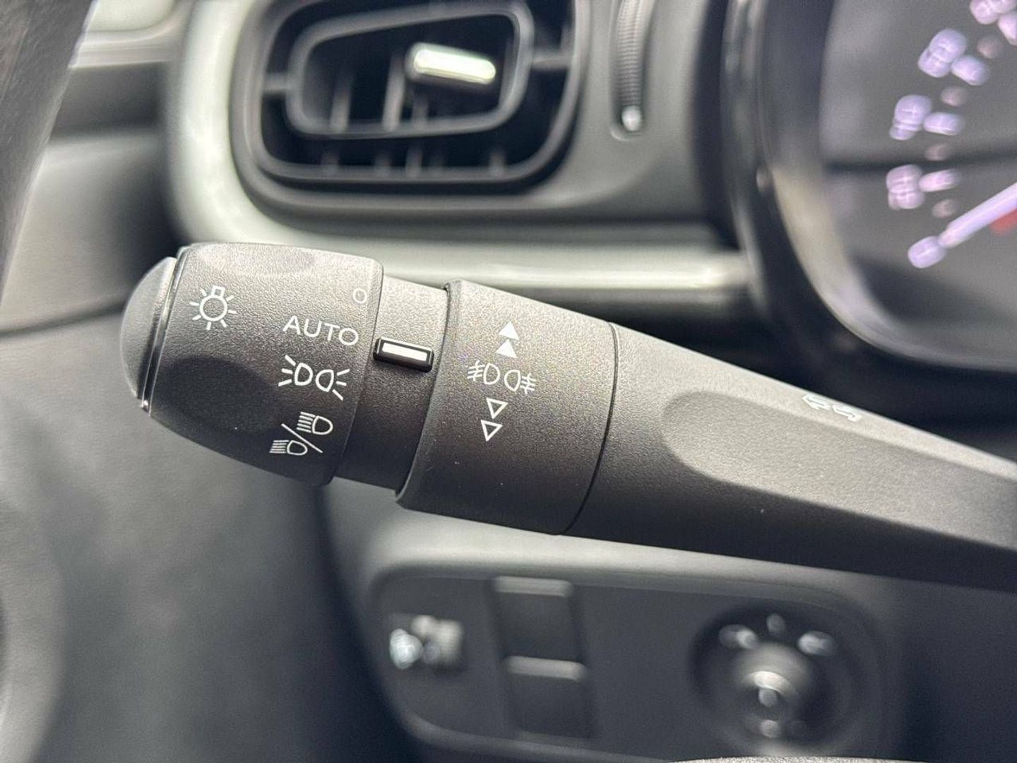 Citroen C3 PureTech 83 Plus 61 kW (83 CV)