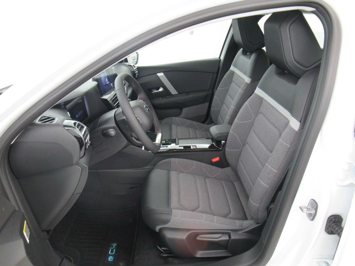 Citroen ë-C4 eléctrico 54kWh Plus 115 kW (156 CV)