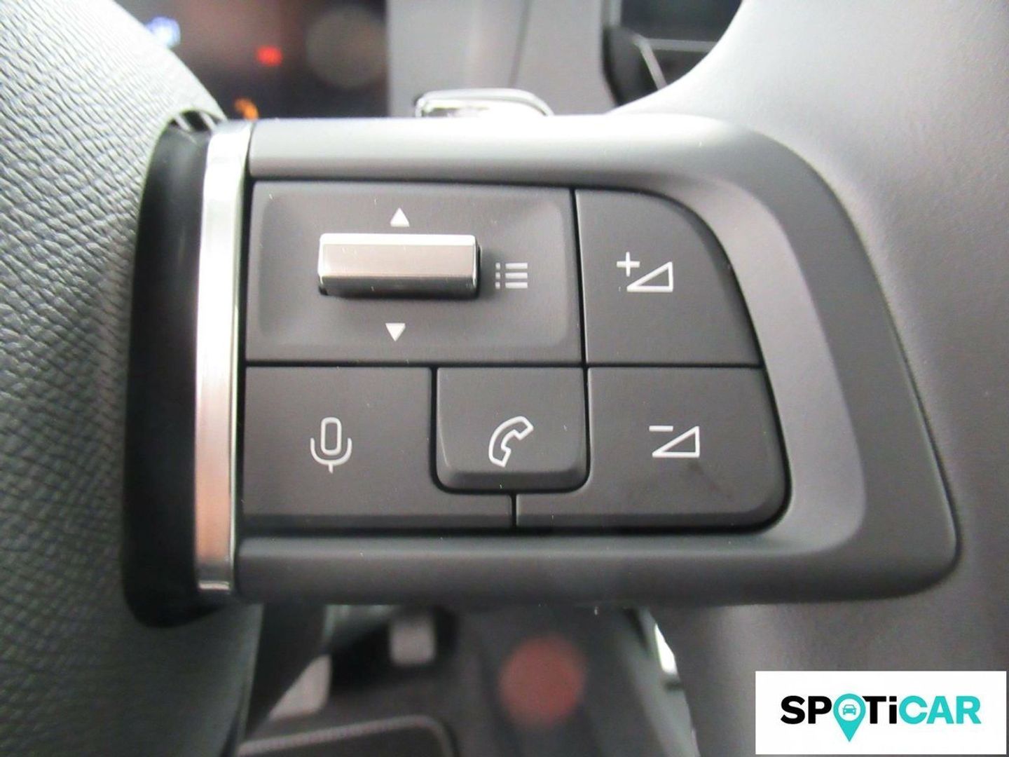 Citroen C4 Hybrid 136 e-DCS6 Max 100 kW (136 CV)