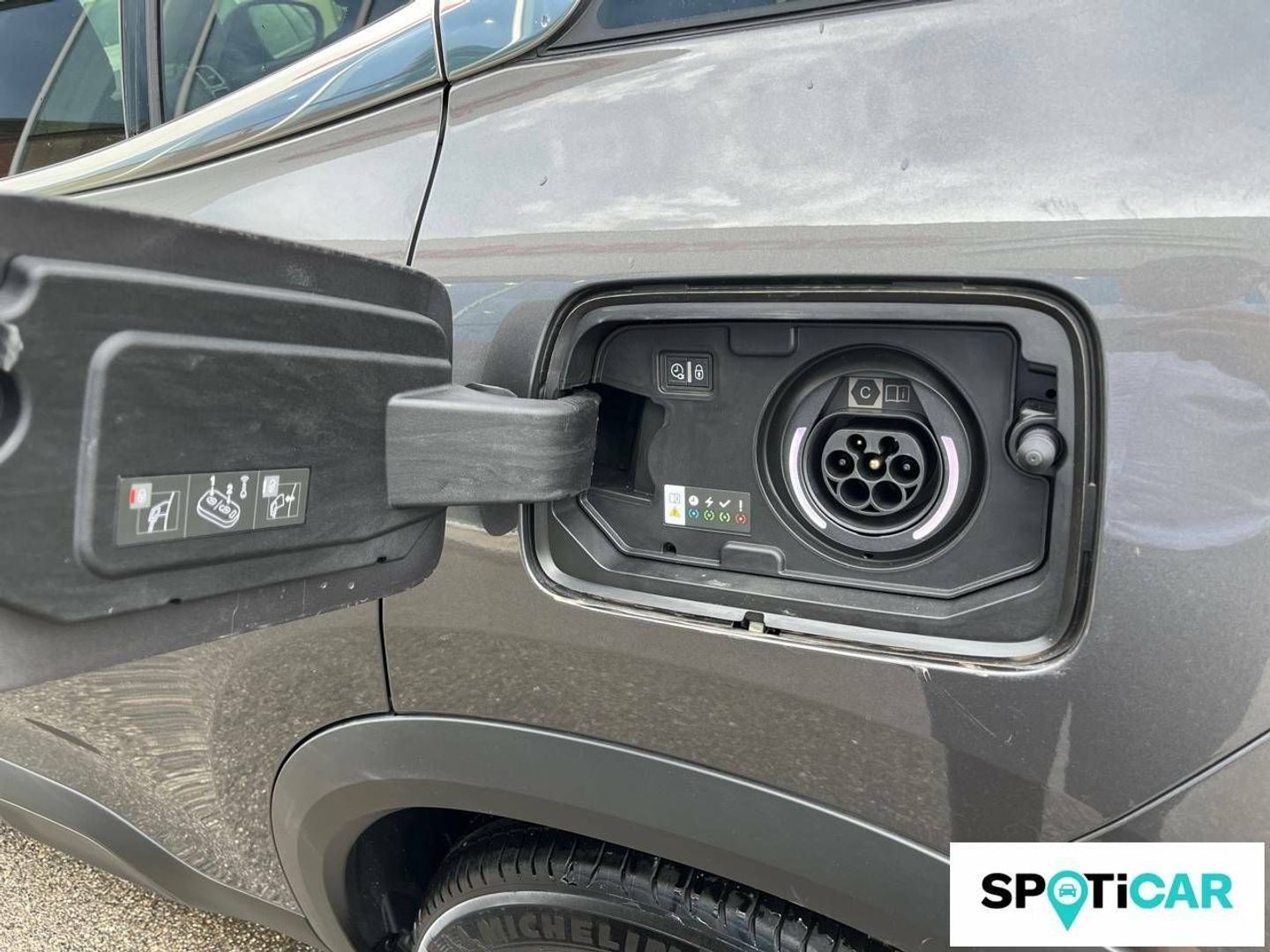 Citroen C5 Aircross Hybrid 180 C Series e-EAT8 132 kW (180 CV)