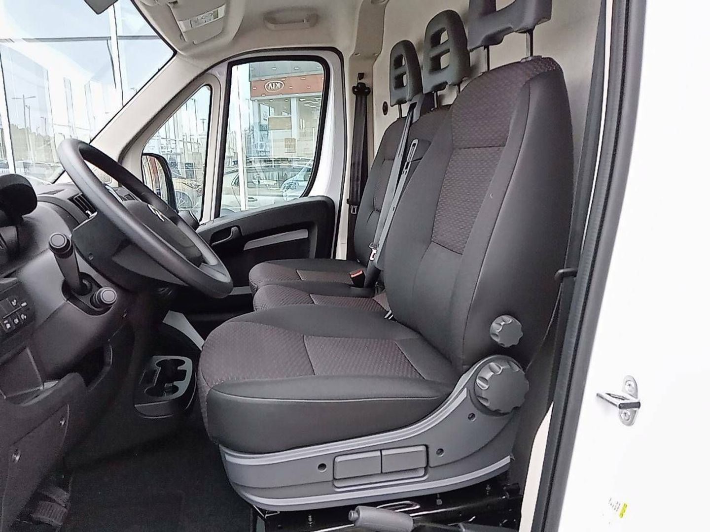 Citroen ë-Jumper Furgon e-Jumper 37 KWh 35 L2H2 Heavy 90 kW (122 CV)
