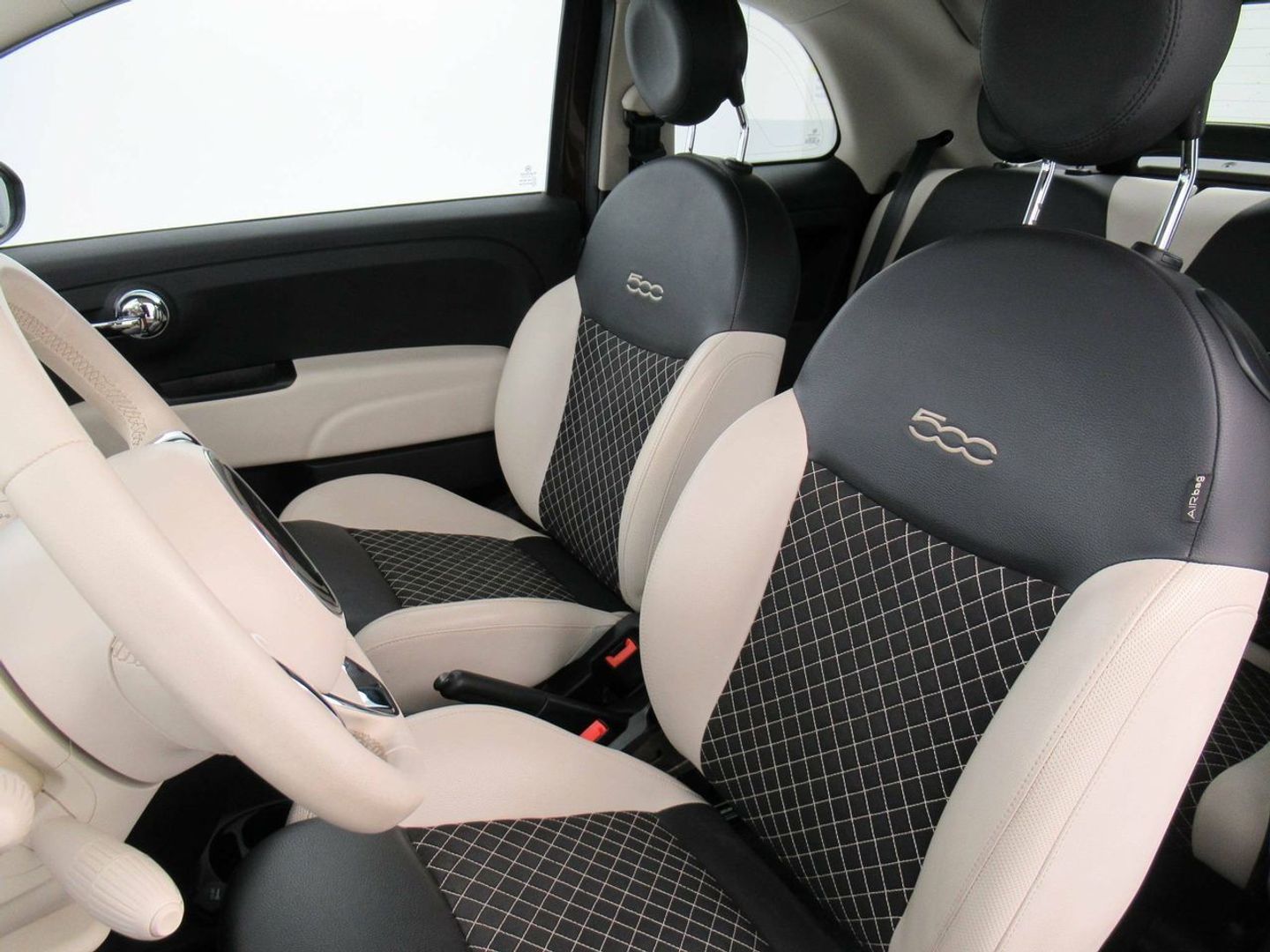 Fiat 500C 1.0 Hybrid Dolcevita 51 kW (70 CV)