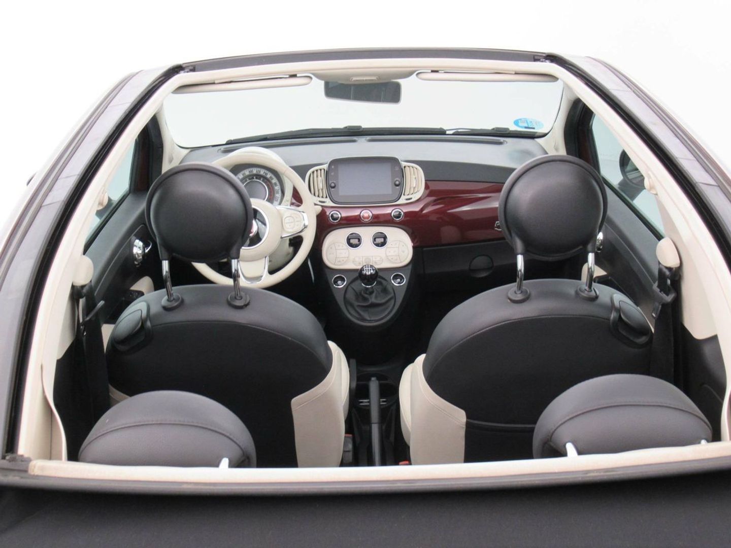 Fiat 500C 1.0 Hybrid Dolcevita 51 kW (70 CV)