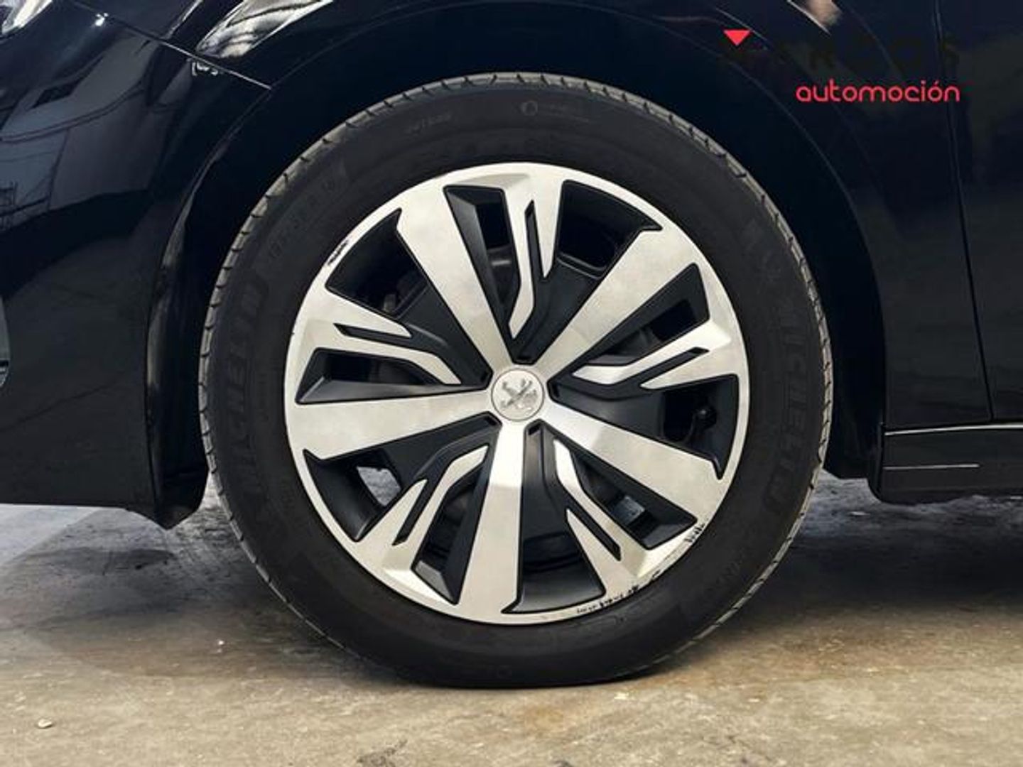 Peugeot 208 PureTech 100 Active Pack 75 kW (100 CV)