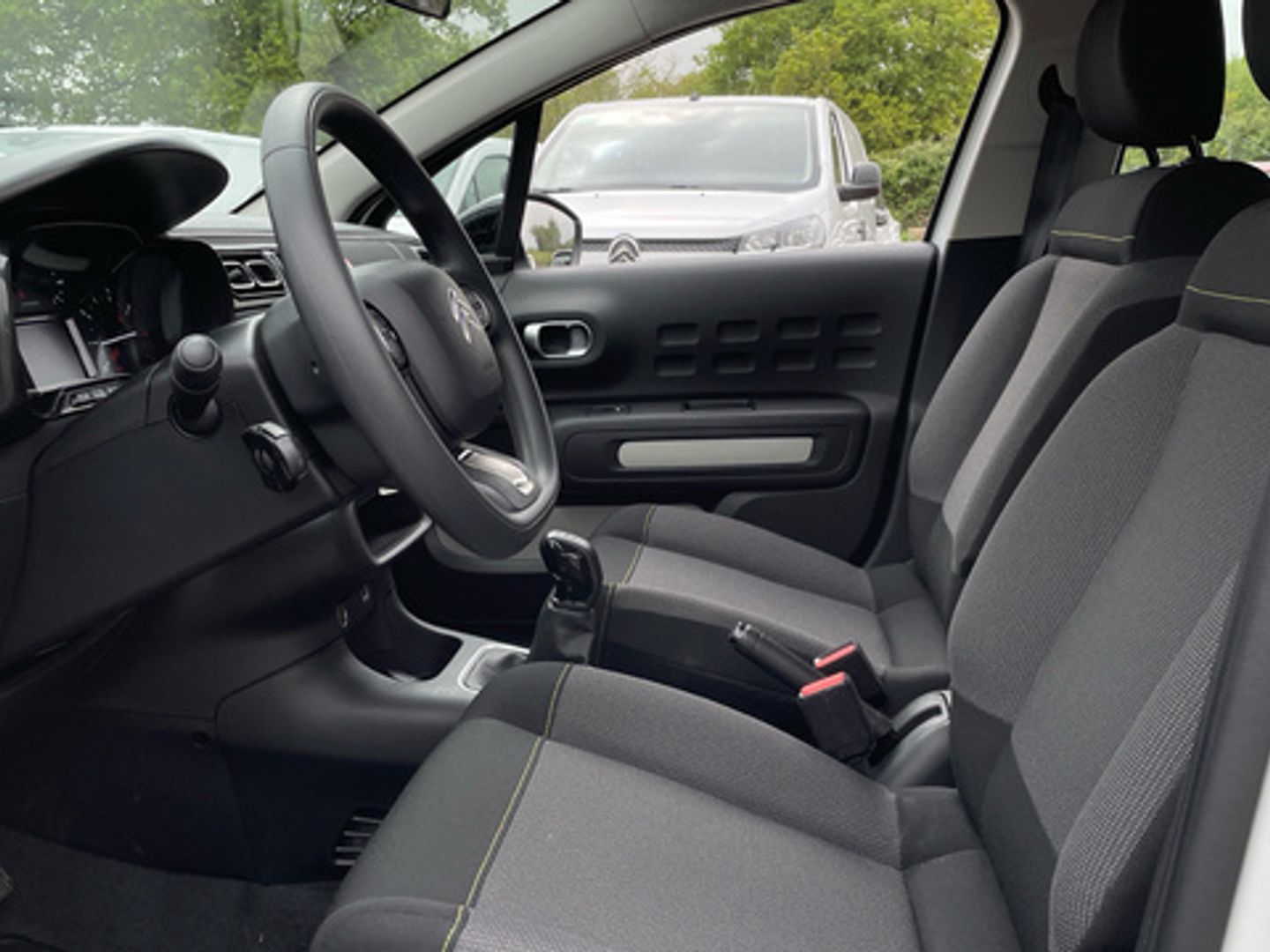 Citroen C3 PureTech 82 C-Series 61 kW (83 CV)