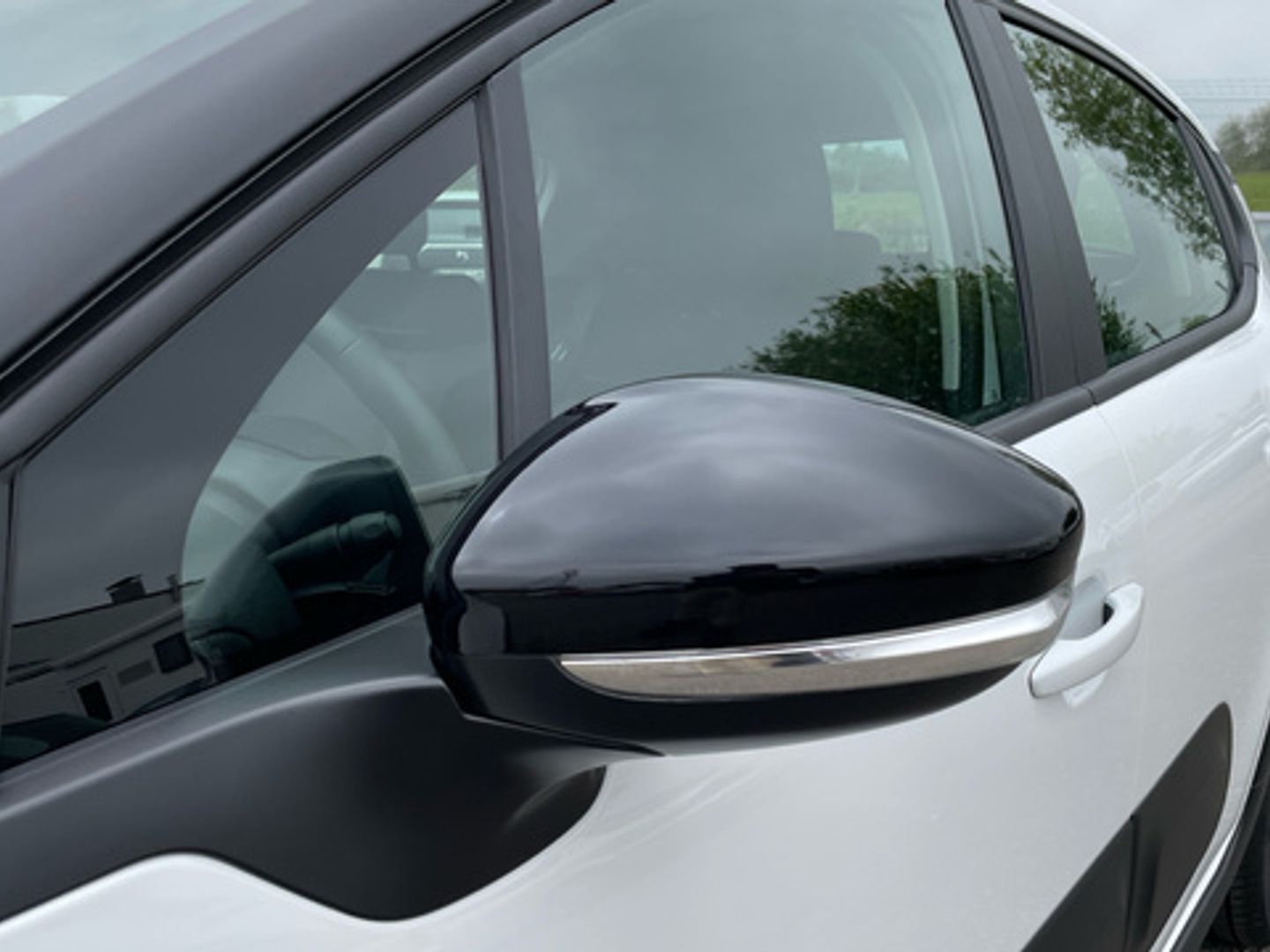 Citroen C3 PureTech 82 C-Series 61 kW (83 CV)