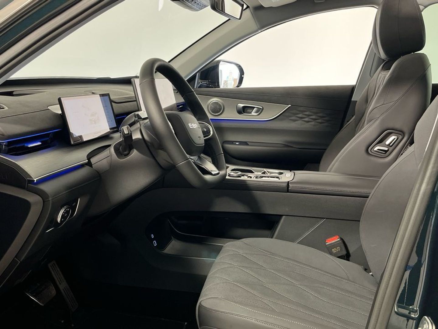 Ebro S800 1.6 TGDI Luxury DCT 108 kW (147 CV)