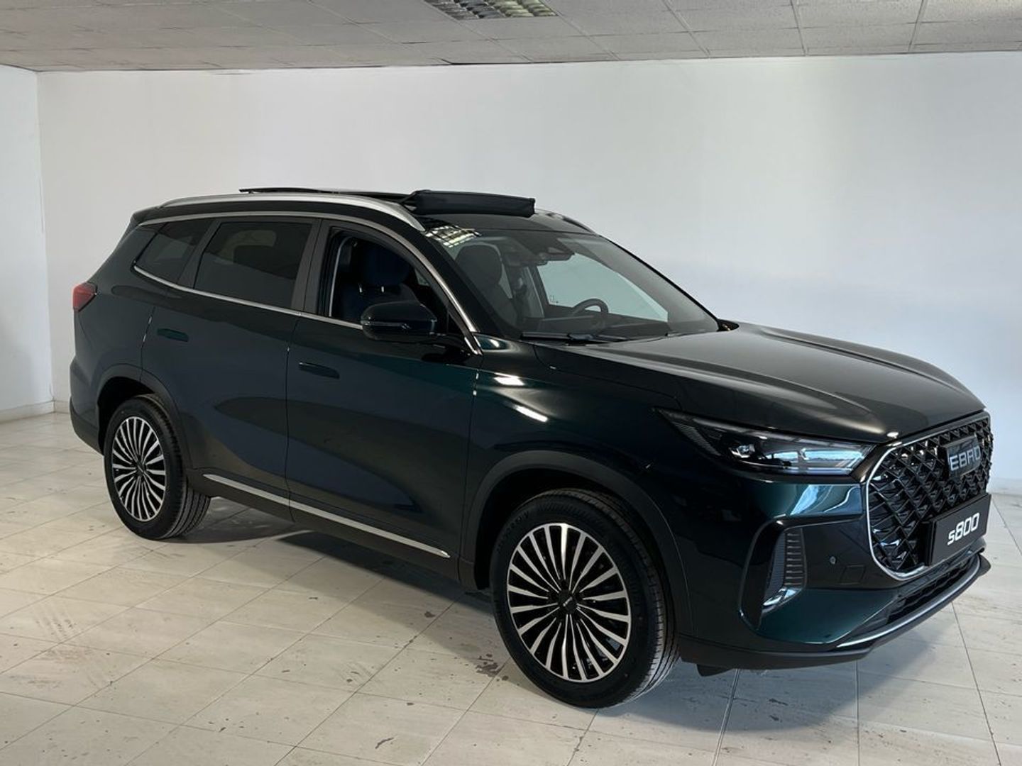 Ebro S800 1.6 TGDI Luxury DCT 108 kW (147 CV)