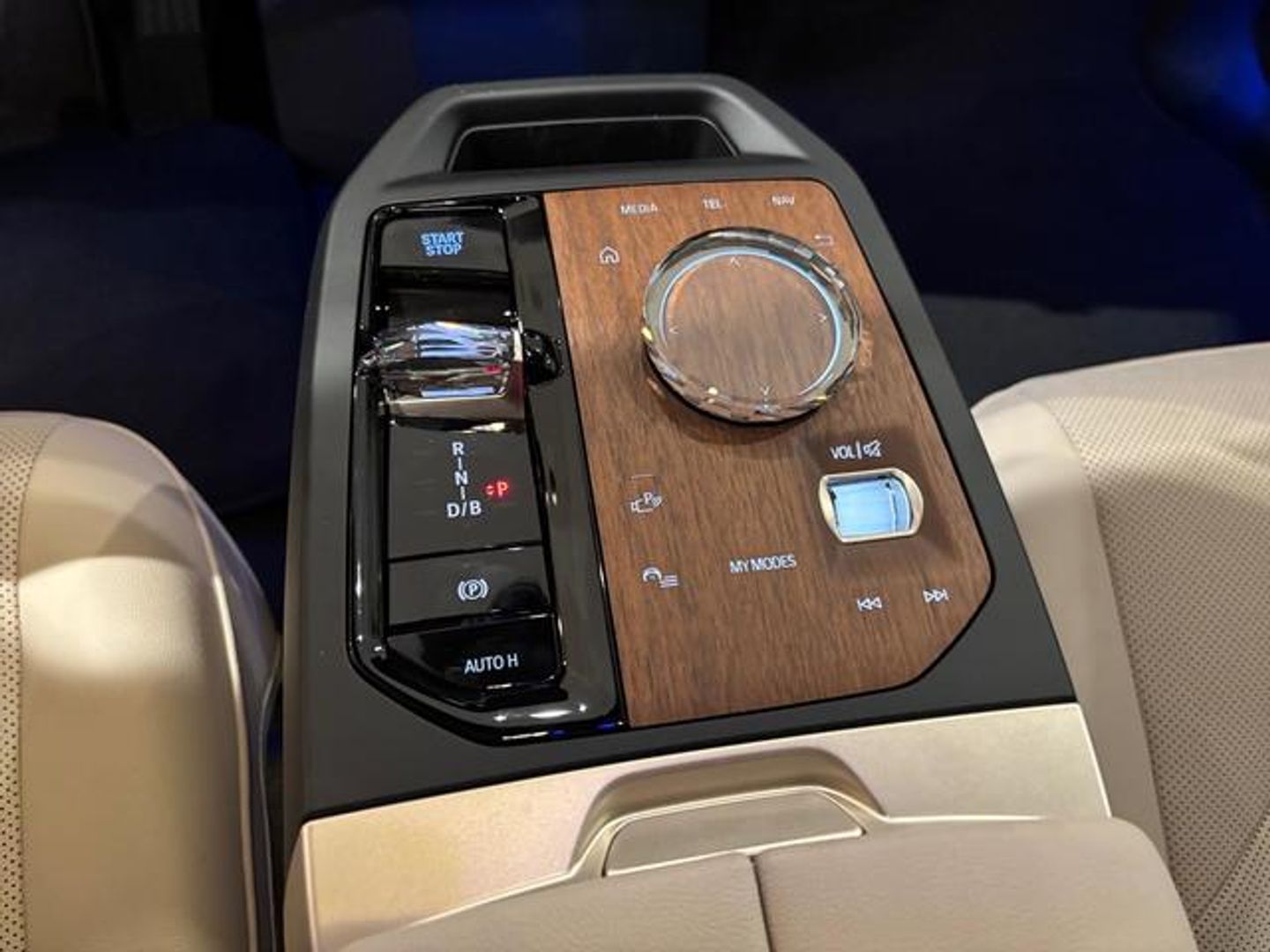 BMW iX xDrive45 300 kW (408 CV)
