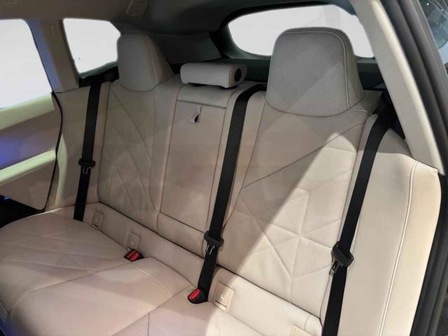 BMW iX xDrive45 300 kW (408 CV)