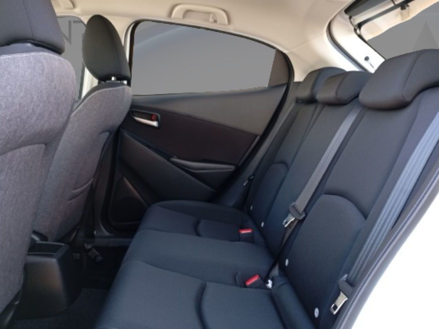 Mazda Mazda 2 1.5 e-SKYACTIV G Center-Line 66 kW (90 CV)