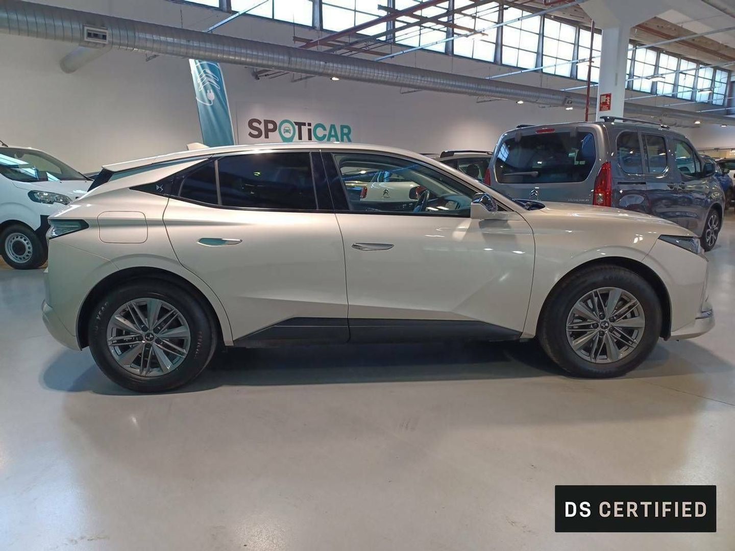 DS DS4 E-TENSE 225 Bastille + 165 kW (225 CV)