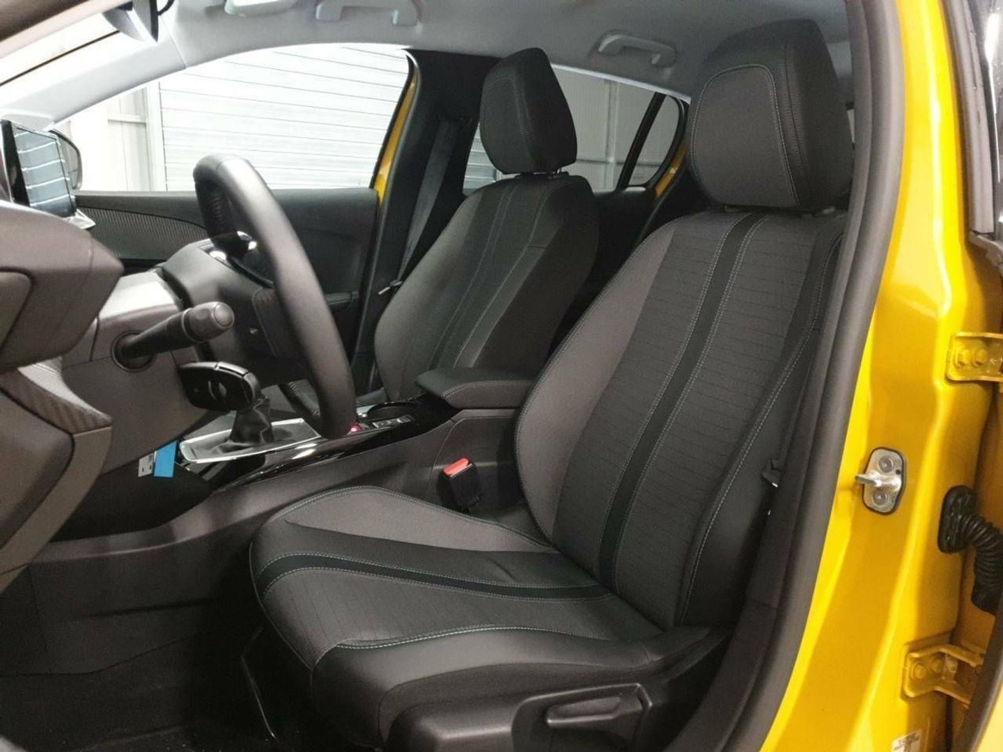 Peugeot 208 BlueHDi 100 Allure 73 kW (100 CV)