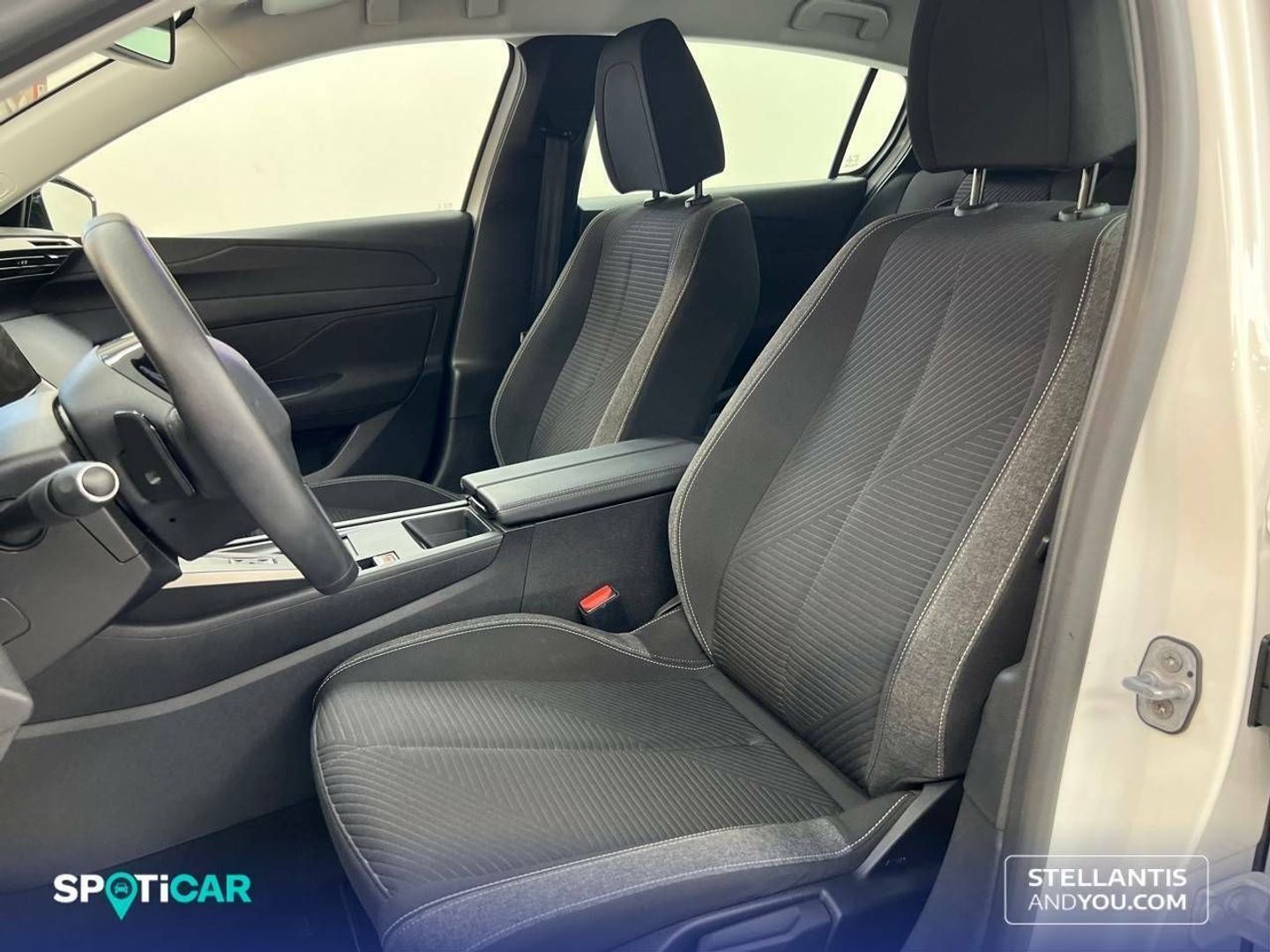 Peugeot 308 Active Pack BlueHDi S&S EAT8 96 kW (130 CV)