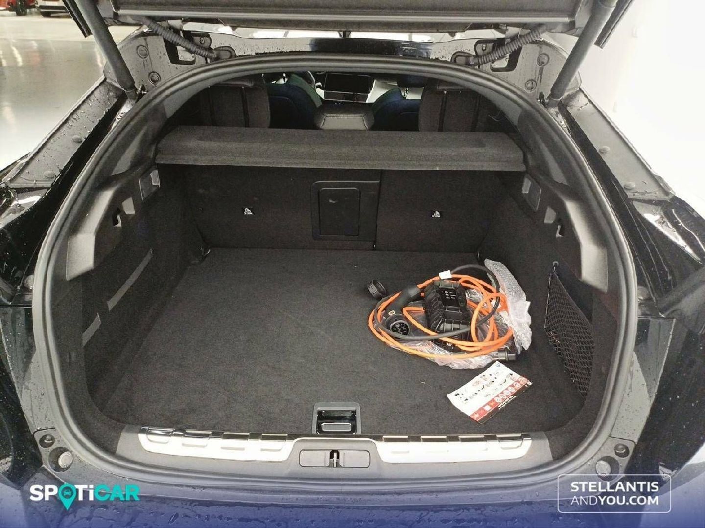 Peugeot 408 GT PHEV 180 e-EAT8 133 kW (181 CV)