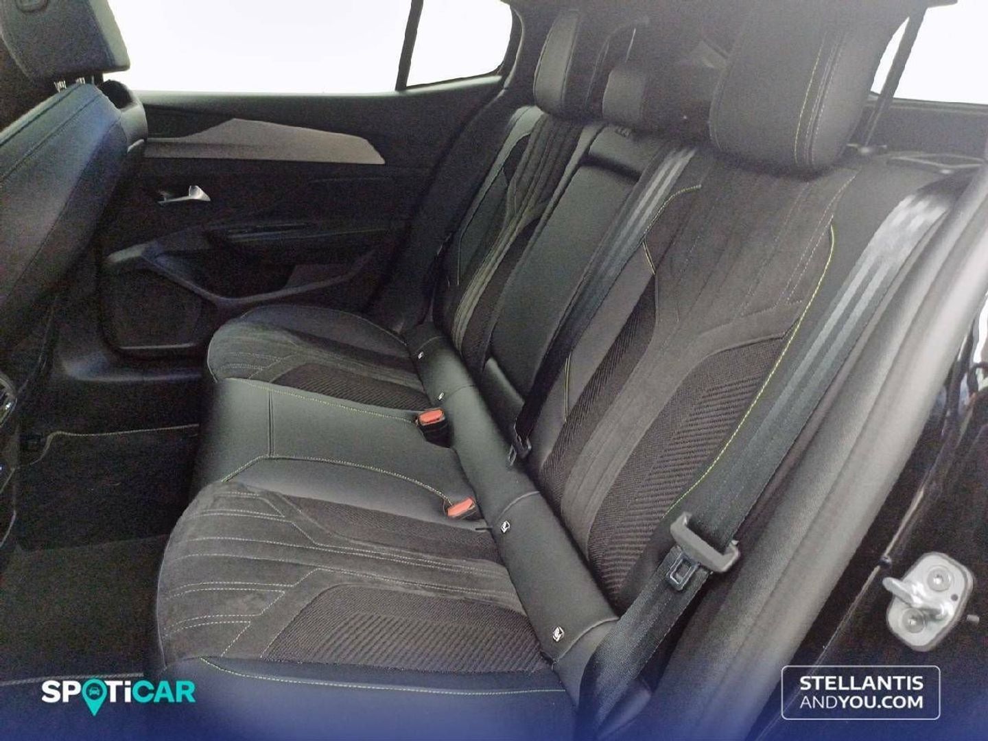 Peugeot 408 GT PHEV 180 e-EAT8 133 kW (181 CV)