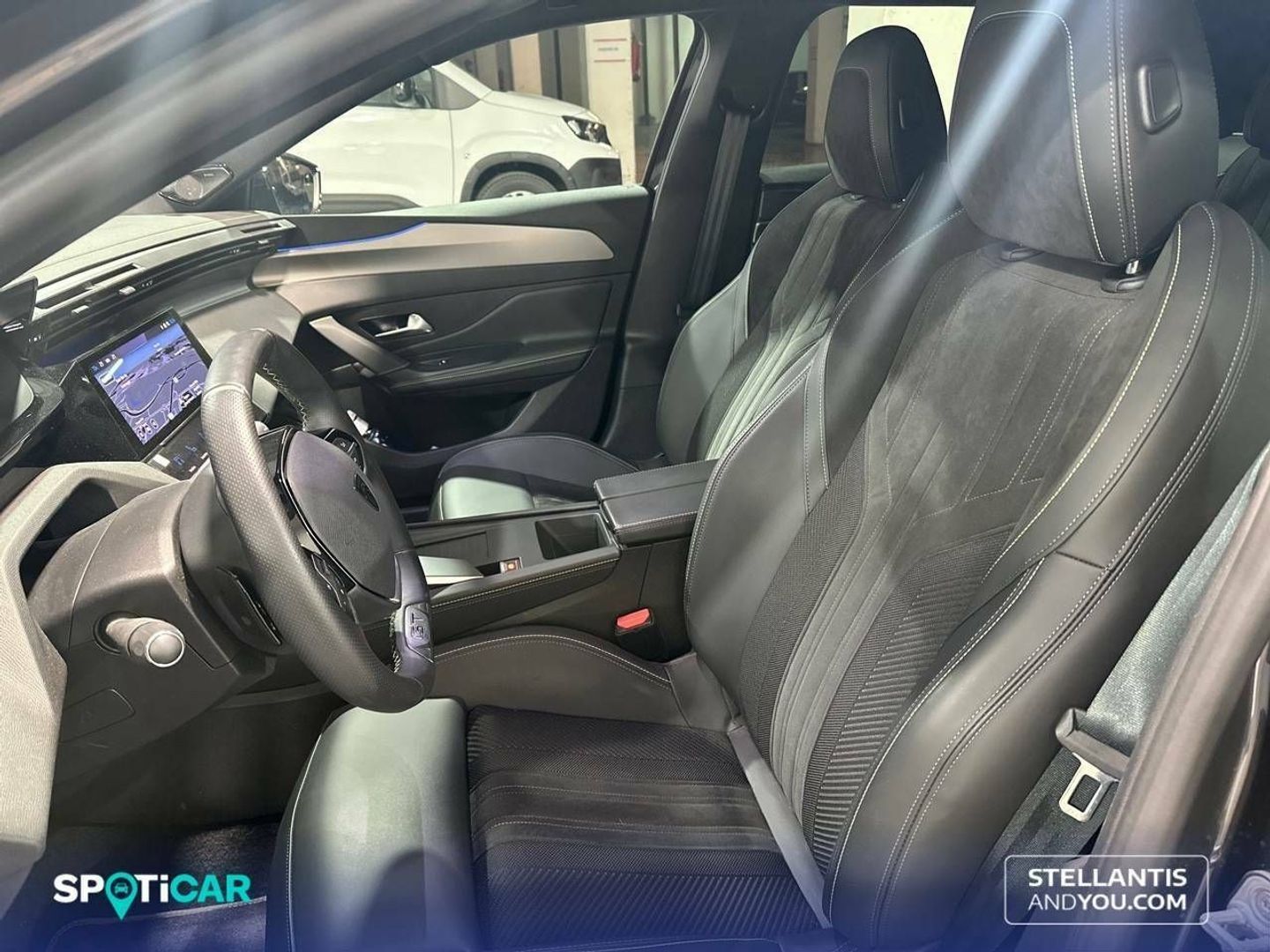 Peugeot 408 PHEV 225 GT e-EAT8 165 kW (224 CV)
