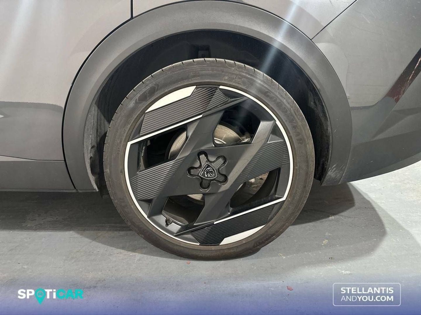 Peugeot 408 PHEV 225 GT e-EAT8 165 kW (224 CV)