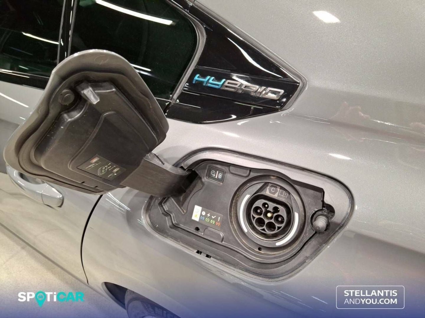 Peugeot 508 Hybrid 225 GT e-EAT8 165 kW (225 CV)
