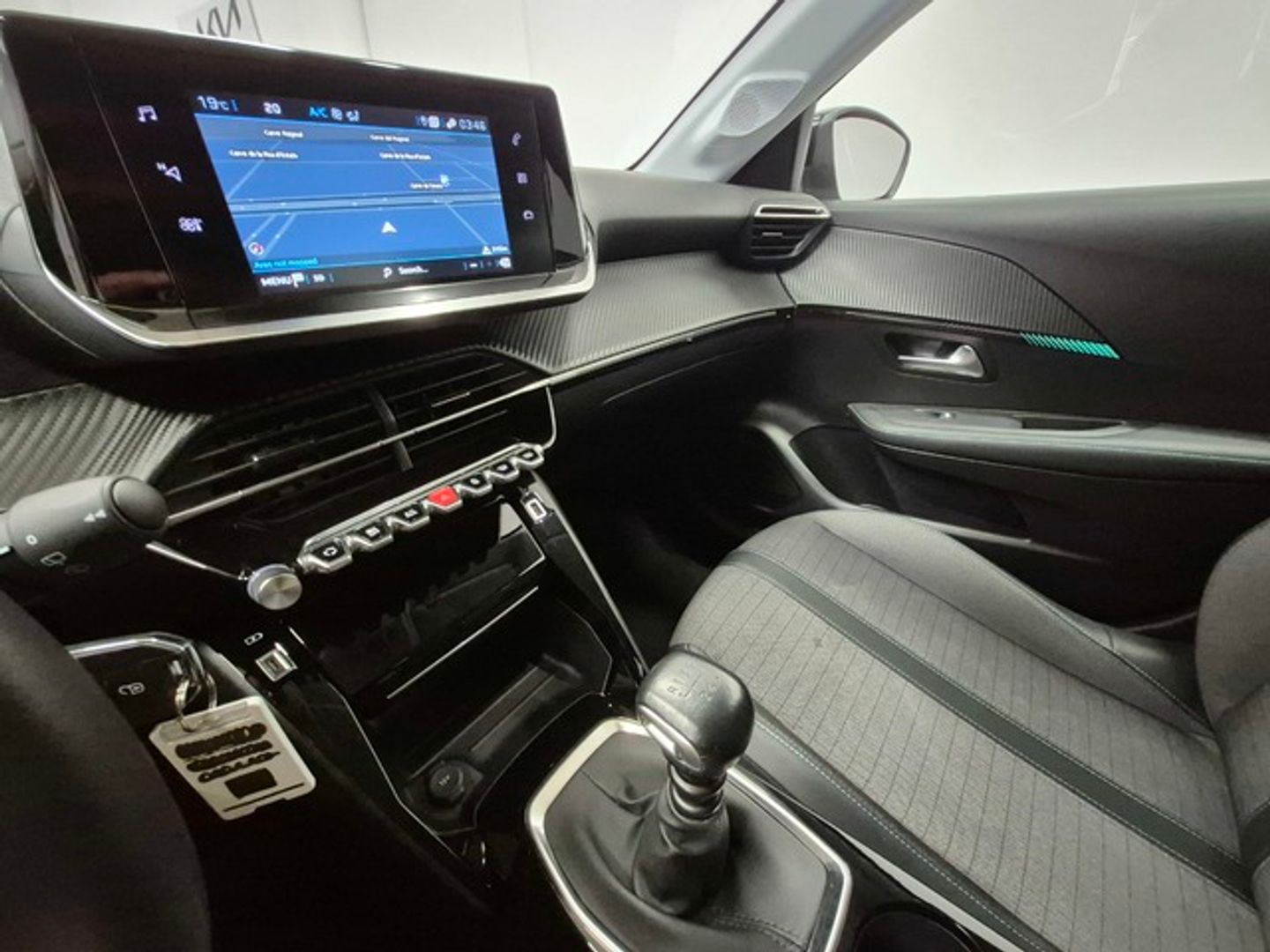 Peugeot 208 PureTech 100 Allure 75 kW (100 CV)