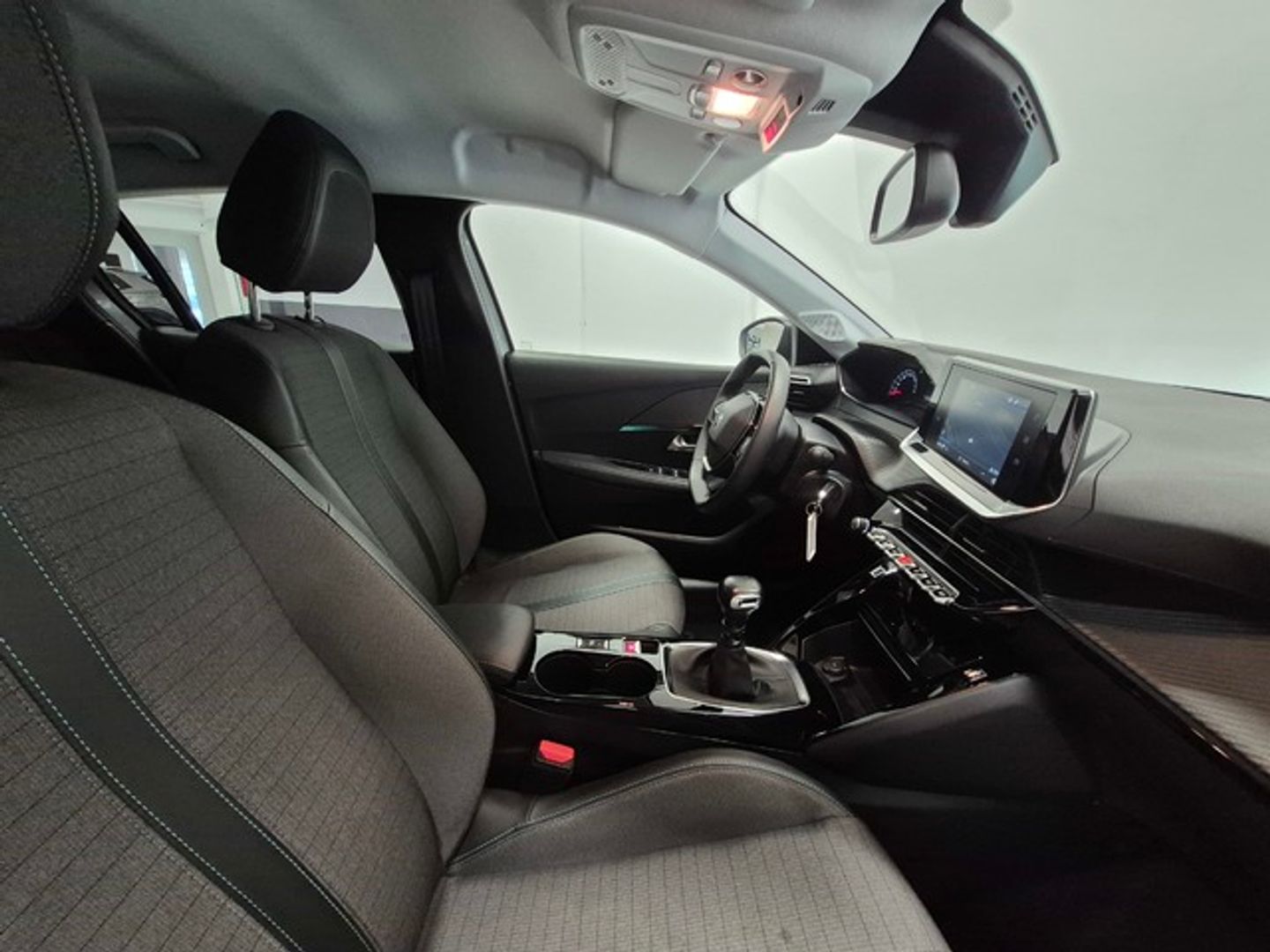 Peugeot 208 PureTech 100 Allure 75 kW (100 CV)