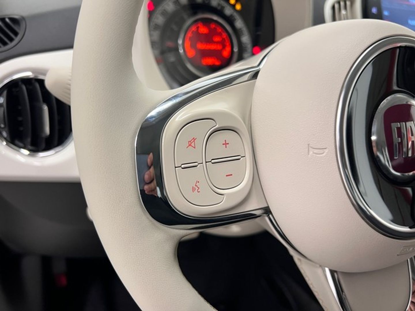 Fiat 500 1.0 Hybrid Monotrim 51 kW (70 CV)