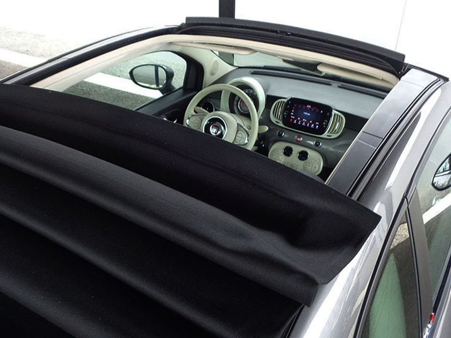 Fiat 500C 1.0 Hybrid Dolcevita 51 kW (70 CV)