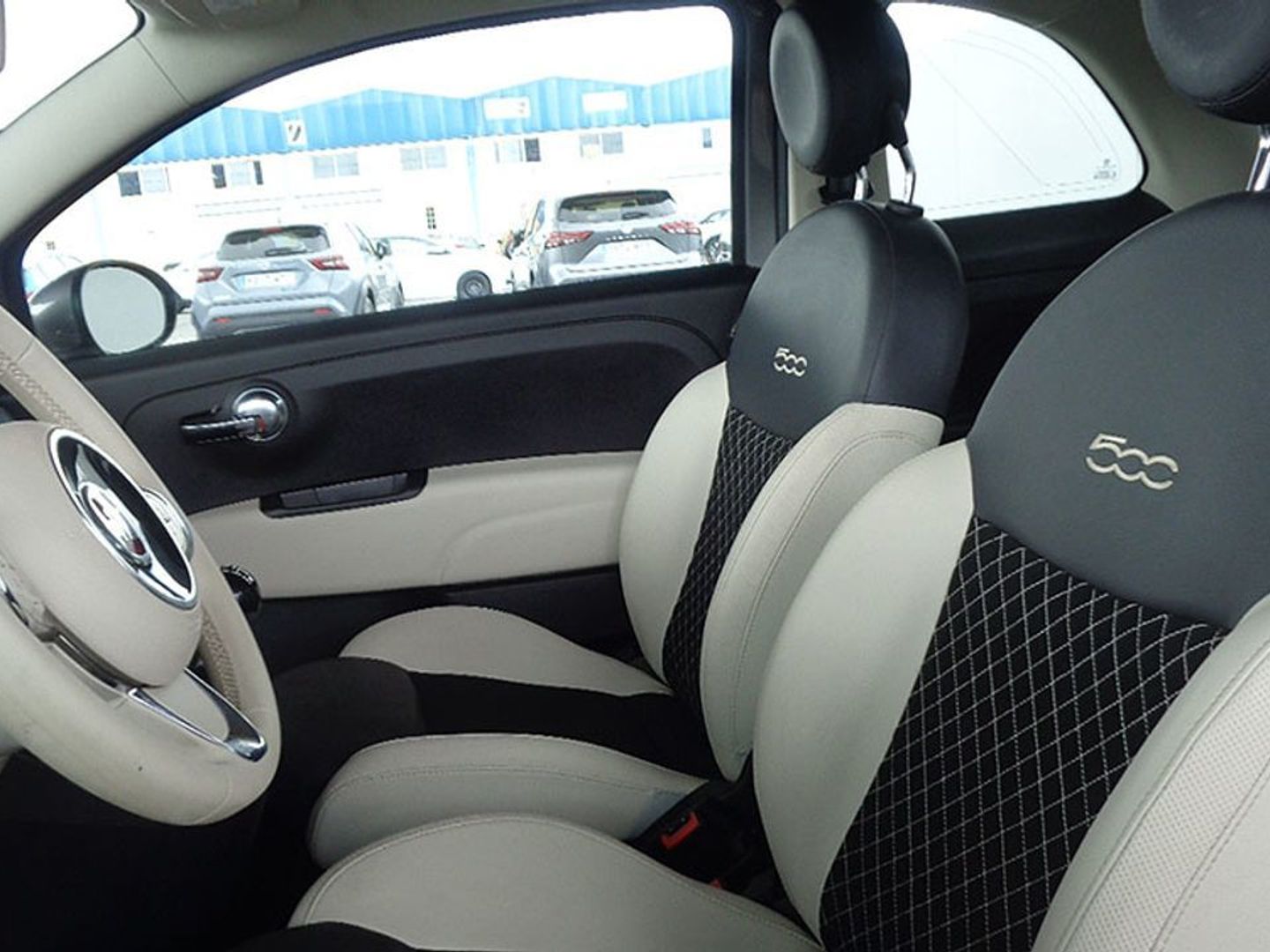 Fiat 500C 1.0 Hybrid Dolcevita 51 kW (70 CV)