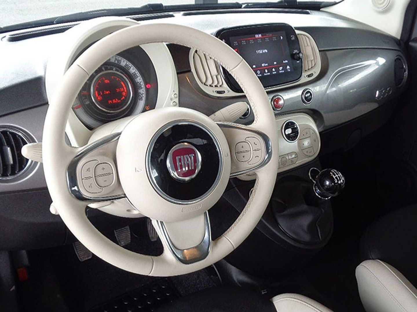 Fiat 500C 1.0 Hybrid Dolcevita 51 kW (70 CV)