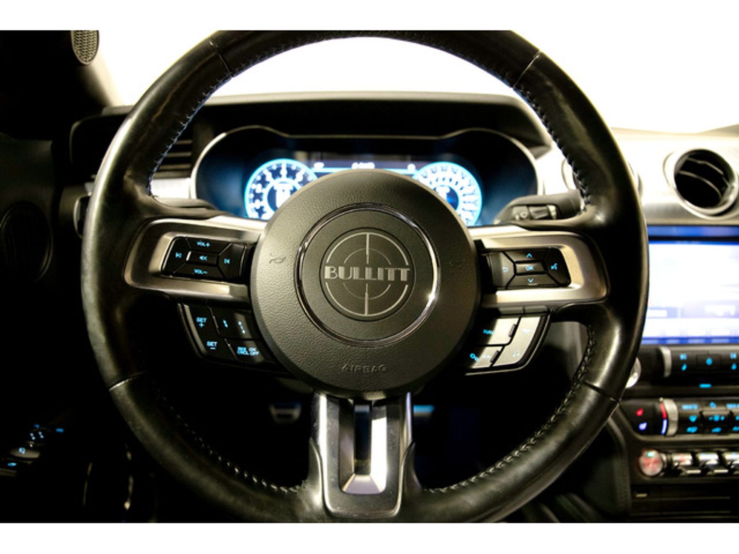 Ford Mustang 5.0 Ti-VCT V8 Coupe Mustang GT Bullit Fastsback 338 kW (459 CV)