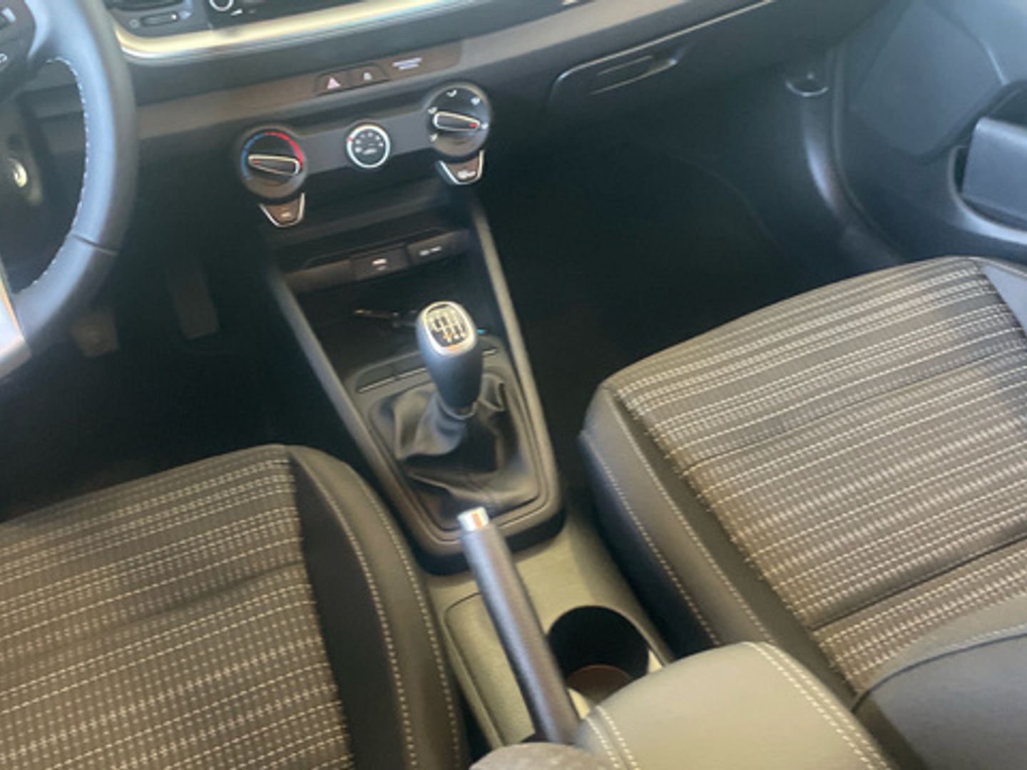 Kia Stonic 1.0 T-GDi MHEV Business 74 kW (100 CV)
