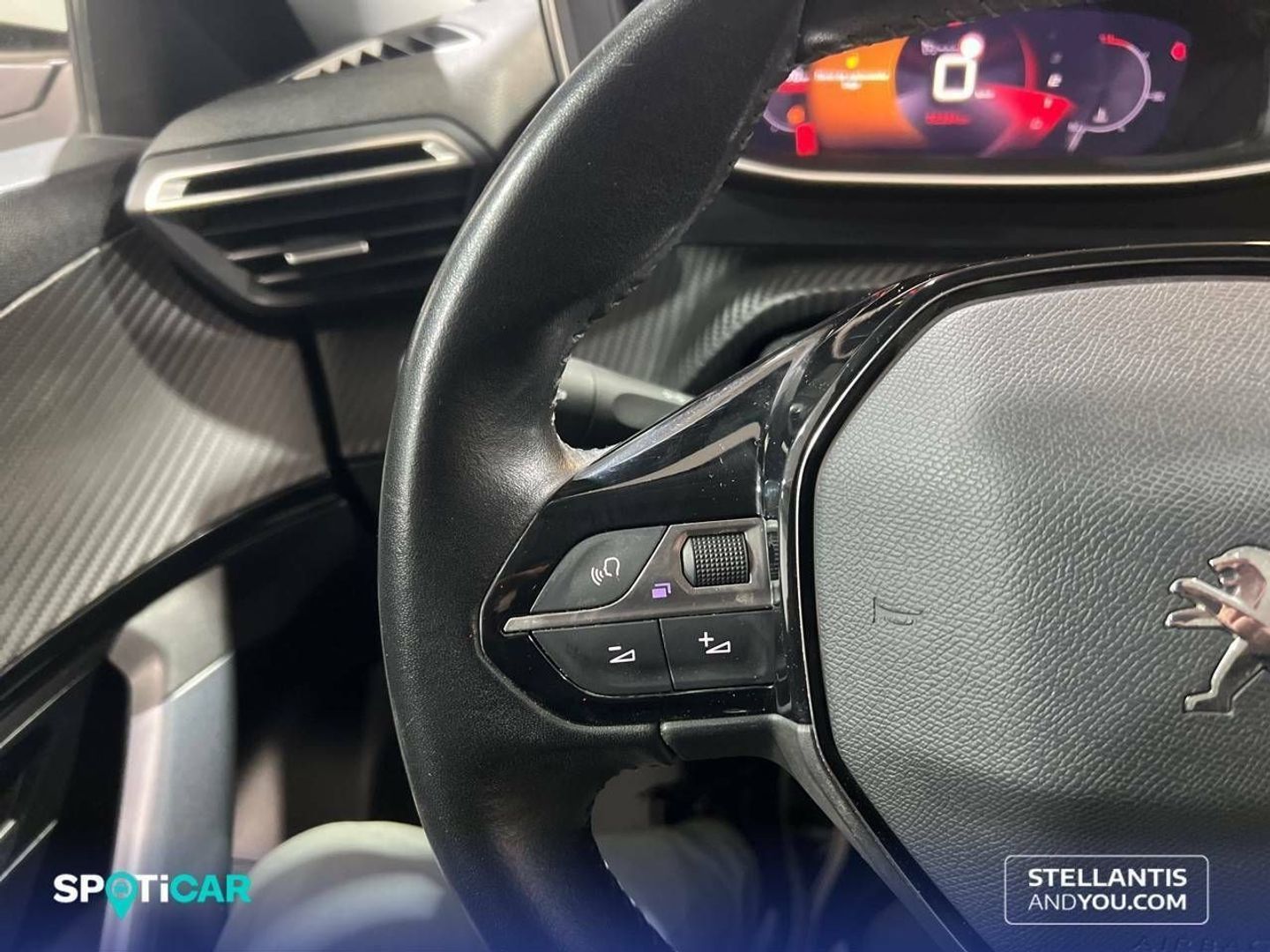 Peugeot 2008 PureTech 130 S&S Allure 96 kW (130 CV)