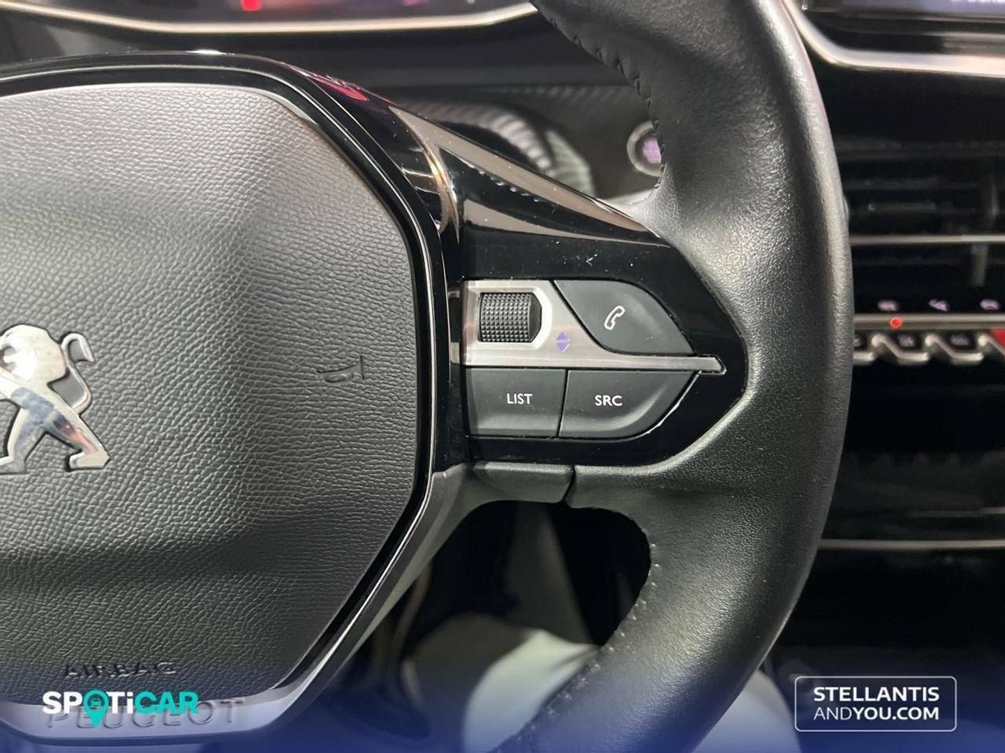 Peugeot 2008 PureTech 130 S&S Allure 96 kW (130 CV)