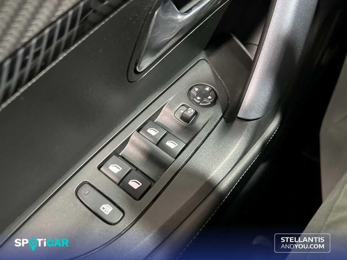Peugeot 2008 PureTech 130 S&S Allure 96 kW (130 CV)