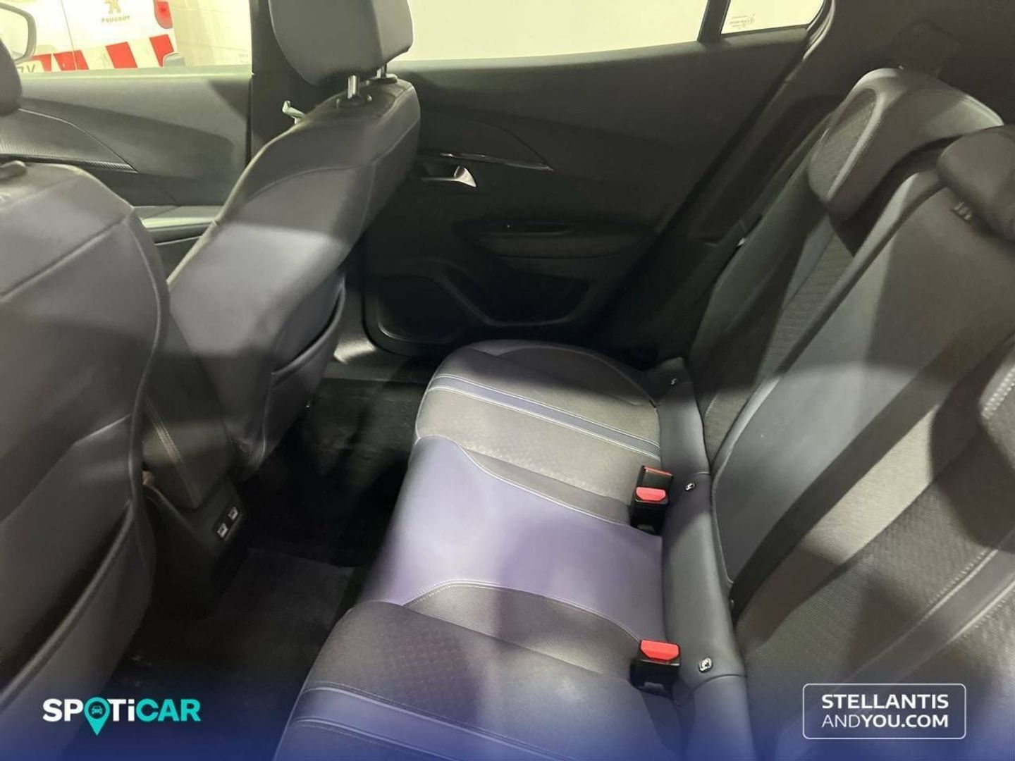 Peugeot 2008 PureTech 130 S&S Allure 96 kW (130 CV)