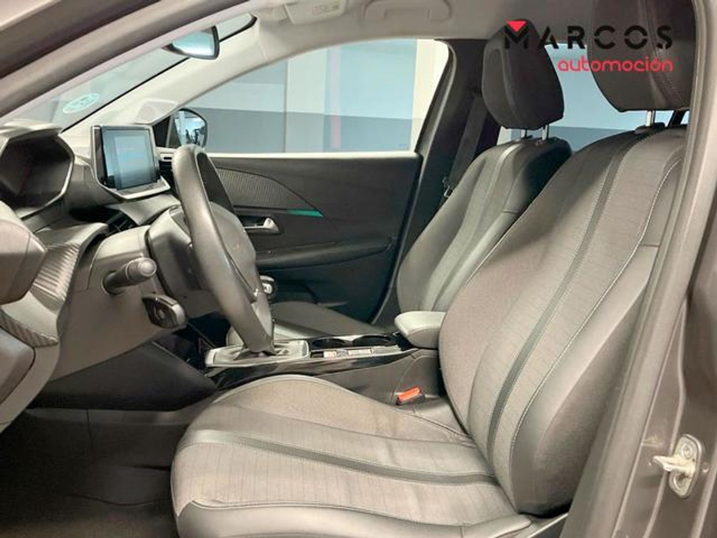 Peugeot 208 PureTech 100 Allure 75 kW (100 CV)