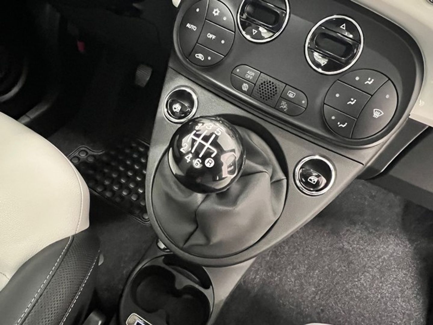 Fiat 500 1.0 Hybrid Monotrim 51 kW (70 CV)