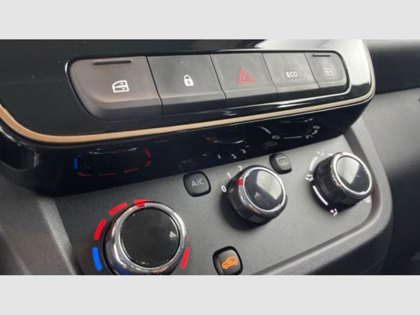 Dacia Spring Extreme Electric 48 kW (65 CV)