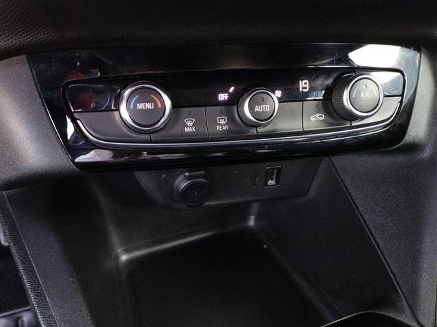 Opel Corsa 1.5D DT S&S Elegance 75 kW (102 CV)