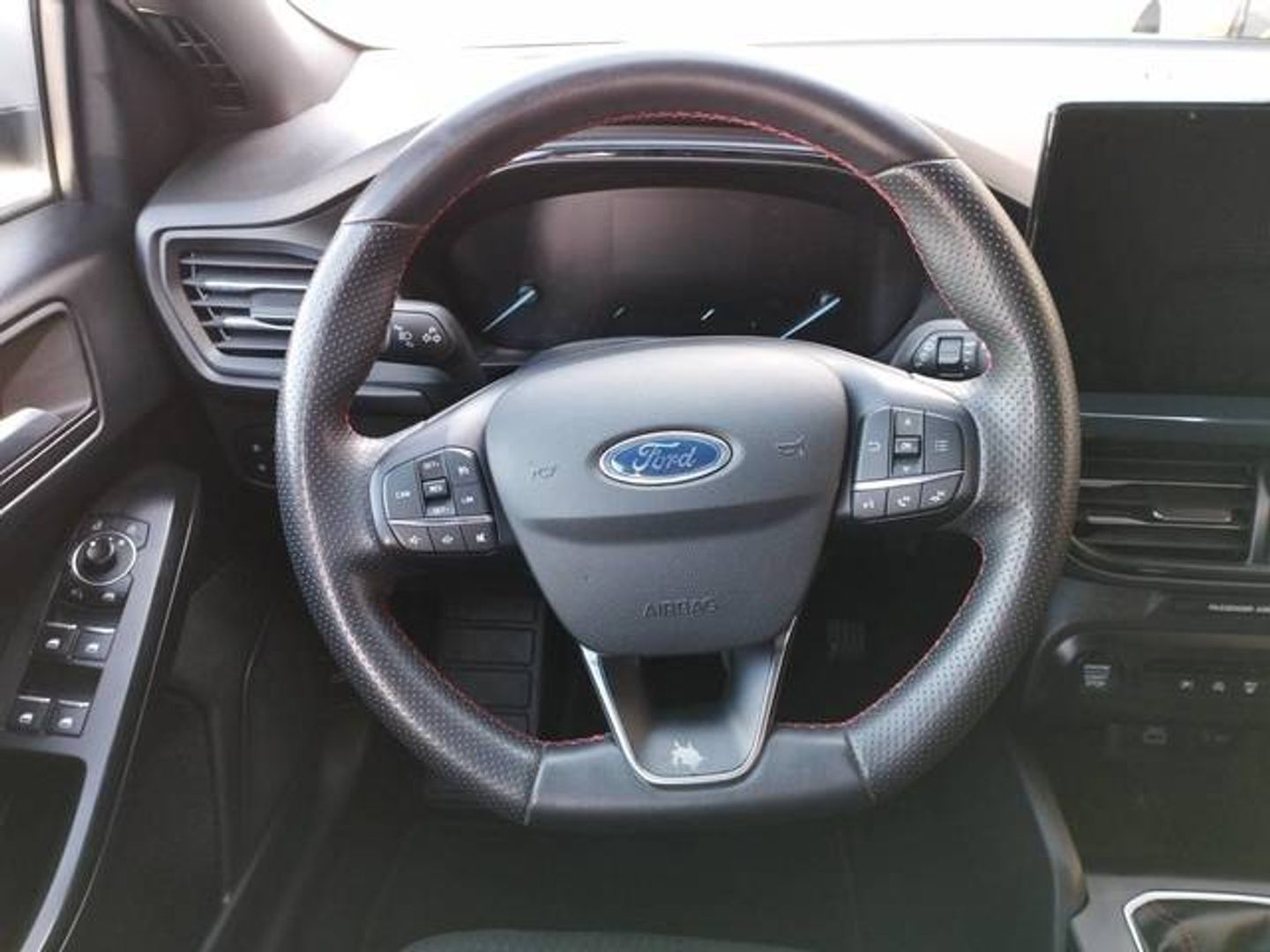 Ford Focus 1.0 Ecoboost MHEV ST-Line 114 kW (155 CV)