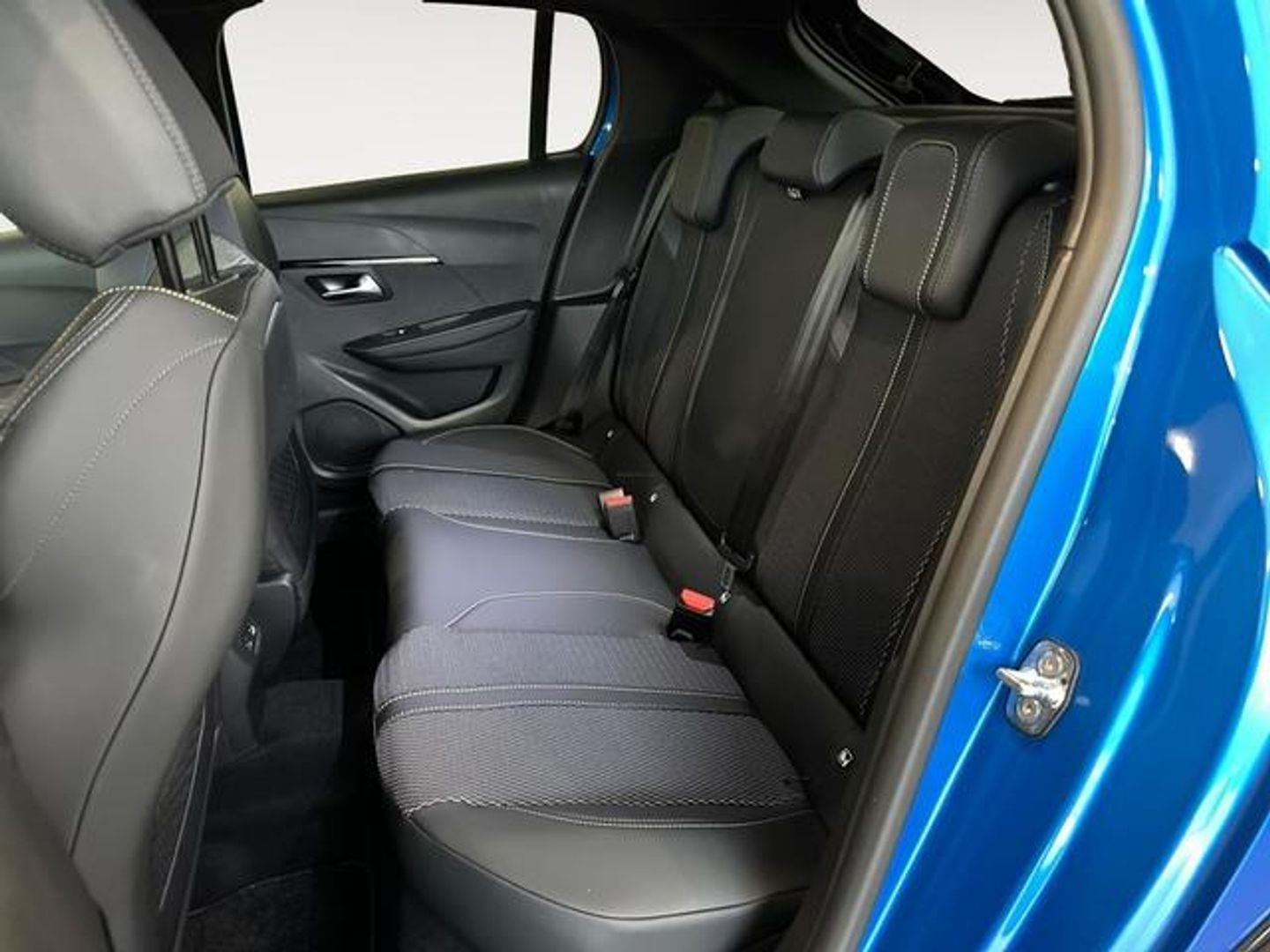 Peugeot 208 GT Hybrid eDCS6 100 kW (136 CV)