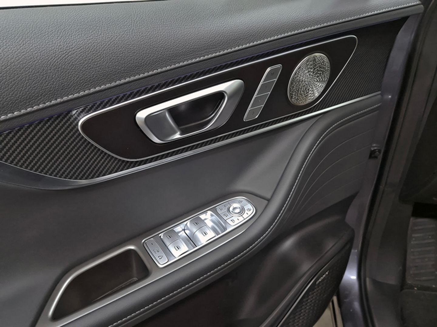Ebro S700 1.5 TGDI PHEV Luxury E-CVT 255 kW (347 CV)