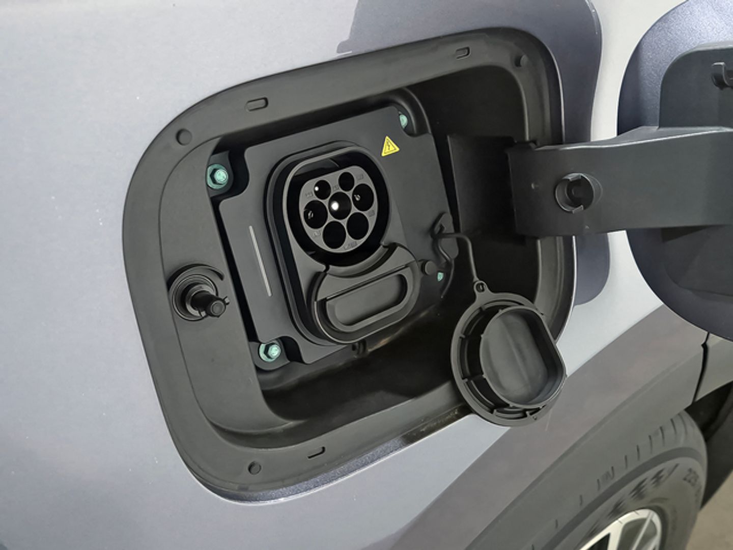 Ebro S700 1.5 TGDI PHEV Luxury E-CVT 255 kW (347 CV)