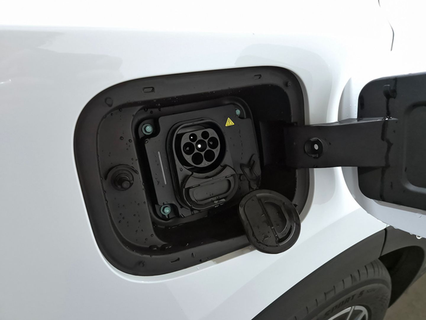 Ebro S700 1.5 TGDI PHEV Luxury E-CVT 255 kW (347 CV)